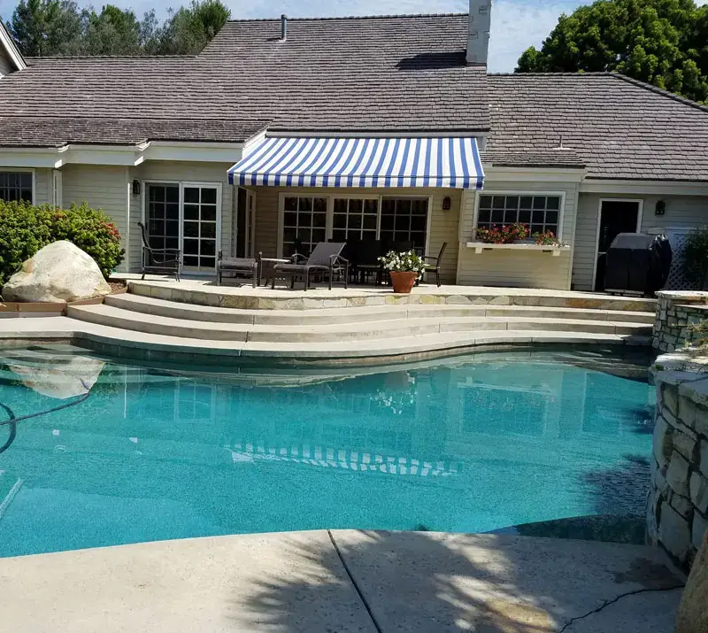 Manual, Automatic Retractable Awnings Near Fallbrook